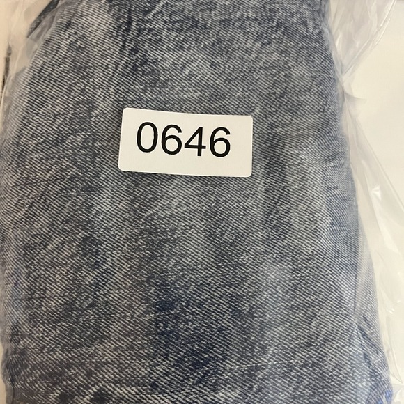 American Eagle Outfitters Curvy Mom Jeans Women's 6 Blue Denim Cotton Distressed - Picture 11 of 11